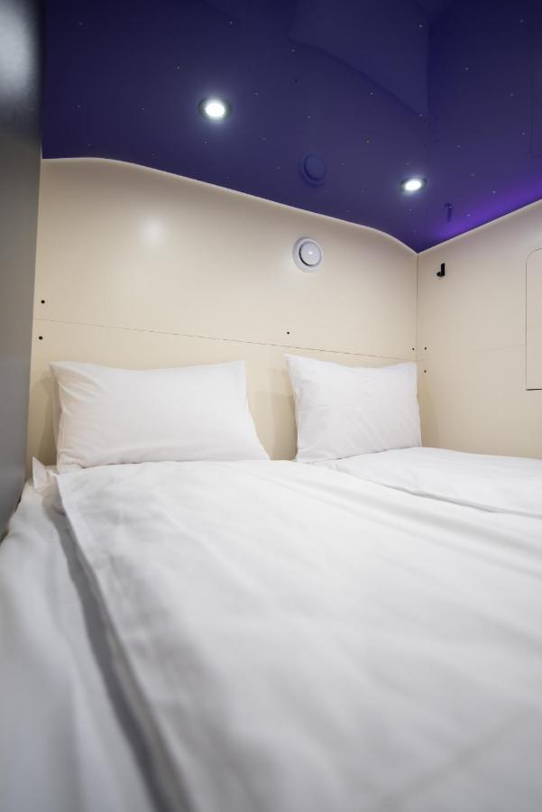 Capsule Hotel Constellation 91 Lviv Eksteriør billede
