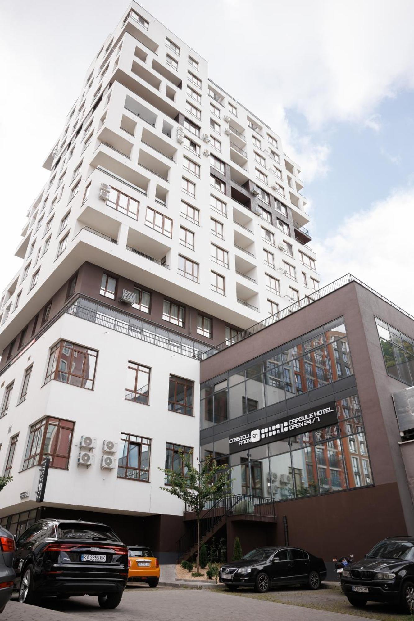 Capsule Hotel Constellation 91 Lviv Eksteriør billede